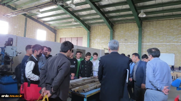 دانش آموزان دبیرستان علامه دهخدا از دانشگاه فنی و حرفه ای واحد اردبیل بازدید کردند 9
