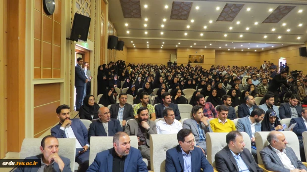 سخنگوی دولت در مراسم گرامیداشت شهدای خدمت در دانشگاه محقق اردبیلی؛
ارتقاء مهارت‌آموزی در آموزش و پرورش و آموزش عالی جزو دغدغه‌های رئیس جمهور شهید دکتر رئیسی بود 3