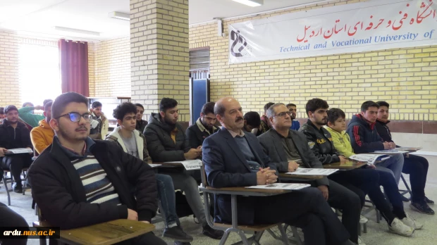 «جلسه توجیهی دانشجویان ورودی جدید بهمن 1403» برگزار شد 18