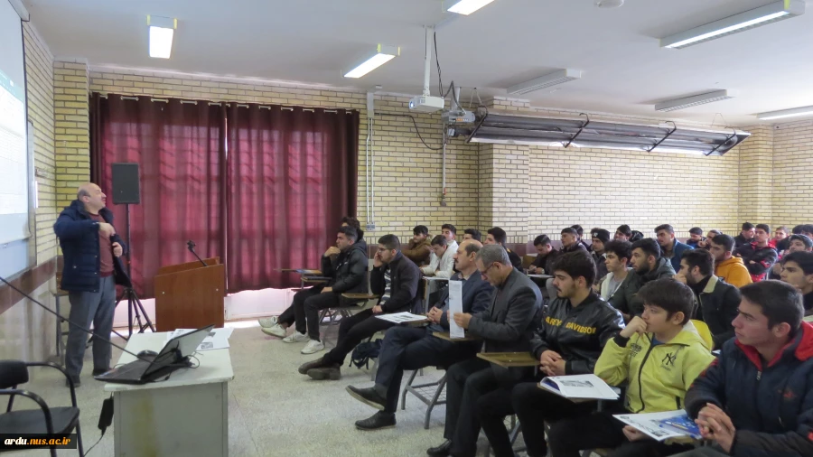 «جلسه توجیهی دانشجویان ورودی جدید بهمن 1403» برگزار شد 25