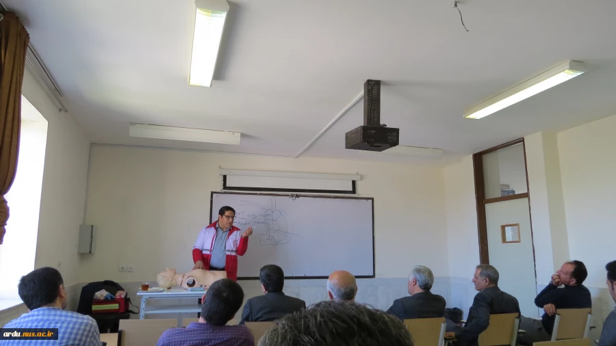 برگزاری دوره آموزشی «کمک‌های اولیه پایه» ویژه کارکنان در دانشگاه ملی مهارت استان اردبیل 10