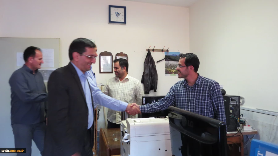 بازدید و تبریک رئیس دانشگاه ملی مهارت واحد استانی اردبیل به مناسبت روز کارمند 18