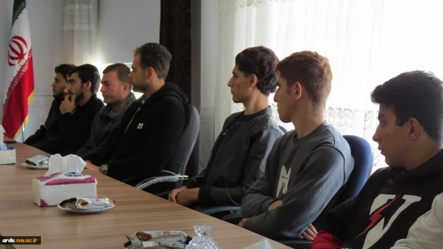 اولین نشست بصیرتی کانون بسیج اساتید، کارکنان و دانشجویی دانشگاه مهارت اردبیل برگزار شد 9