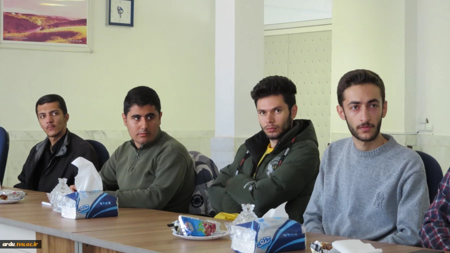 اولین نشست بصیرتی کانون بسیج اساتید، کارکنان و دانشجویی دانشگاه مهارت اردبیل برگزار شد 12