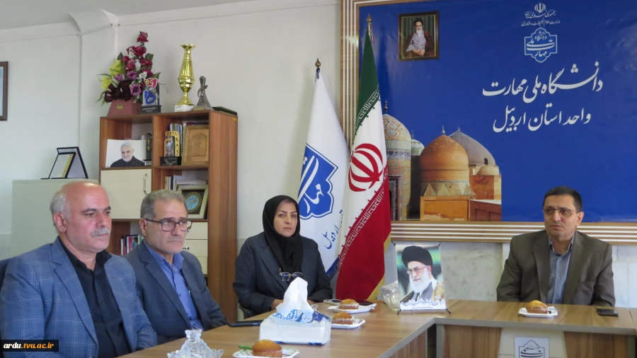 به مناسبت هفته بسیج؛
برنامه «هزار نشست استادی» در دانشگاه ملی مهارت واحد استانی اردبیل برگزار شد 2