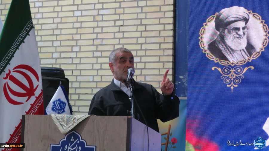 گالری تصاویر گرامیداشت روز دانشجو در دانشگاه ملی مهارت واحد استانی اردبیل-۱۴۰۴ 85