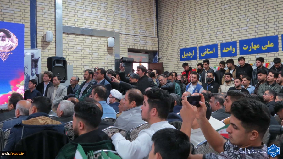 گالری تصاویر گرامیداشت روز دانشجو در دانشگاه ملی مهارت واحد استانی اردبیل-۱۴۰۴ 95