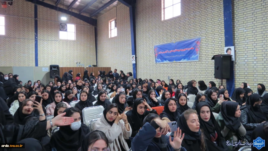 گالری تصاویر گرامیداشت روز دانشجو در دانشگاه ملی مهارت واحد استانی اردبیل-۱۴۰۴ 100