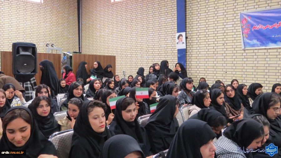 گالری تصاویر گرامیداشت روز دانشجو در دانشگاه ملی مهارت واحد استانی اردبیل-۱۴۰۴ 100