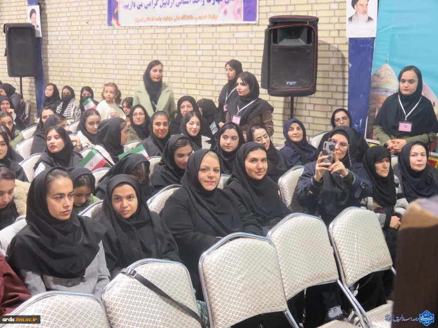 گالری تصاویر گرامیداشت روز دانشجو در دانشگاه ملی مهارت واحد استانی اردبیل-۱۴۰۴ 100