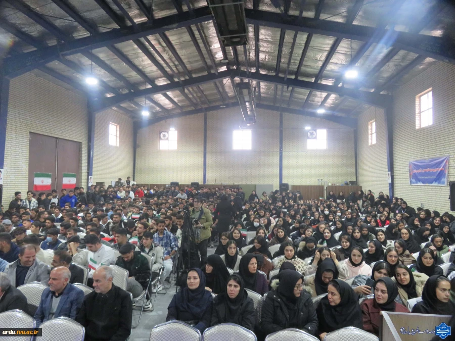 گالری تصاویر گرامیداشت روز دانشجو در دانشگاه ملی مهارت واحد استانی اردبیل-۱۴۰۴ 100