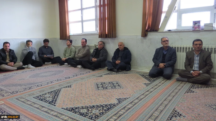 به مناسبت چهل‌ و هفتمین سالگرد پیروزی شکوهمند انقلاب اسلامی؛
برگزاری آیین غبارروبی و عطرافشانی مزار شهید گمنام و تکریم جانباز سرافراز دفاع مقدس در دانشگاه ملی مهارت واحد استانی اردبیل 4