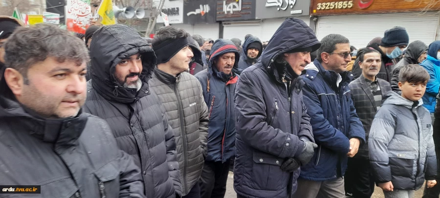 حضور گسترده و پرشور کارکنان دانشگاه در مراسم راهپیمایی یوم‌الله ۲۲ بهمن 11