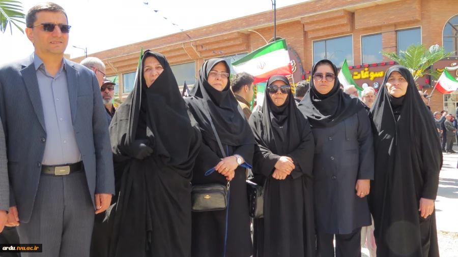 حضور کارکنان دانشگاه ملی مهارت واحد استانی اردبیل در مراسم چهلم قائد شهید امت اسلام  8