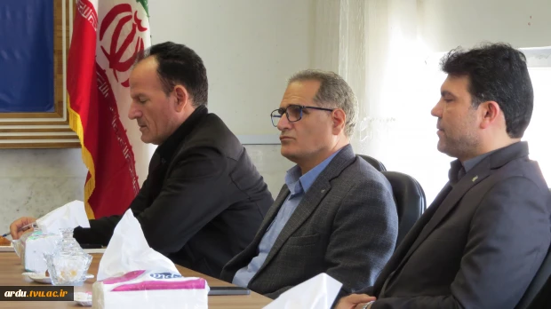 رئیس دانشگاه ملی مهارت واحد استانی اردبیل در مراسم تجلیل از سرآمدان آموزشی؛
برتری دانشگاه ملی مهارت در اشتغال‌زایی؛ مرهون ماهیت عملی سرفصل‌های آموزشی است 2