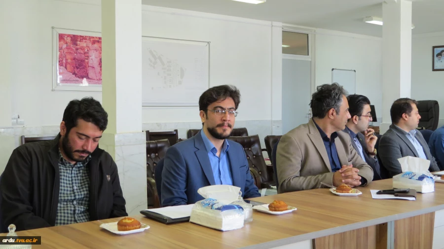 رئیس دانشگاه ملی مهارت واحد استانی اردبیل در مراسم تجلیل از سرآمدان آموزشی؛
برتری دانشگاه ملی مهارت در اشتغال‌زایی؛ مرهون ماهیت عملی سرفصل‌های آموزشی است 2