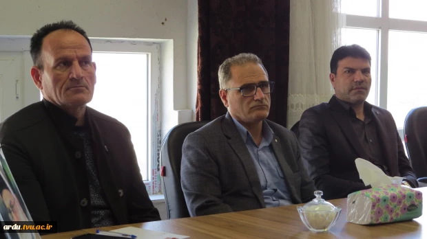 رئیس دانشگاه ملی مهارت واحد استانی اردبیل در مراسم تجلیل از سرآمدان آموزشی؛
برتری دانشگاه ملی مهارت در اشتغال‌زایی؛ مرهون ماهیت عملی سرفصل‌های آموزشی است 2