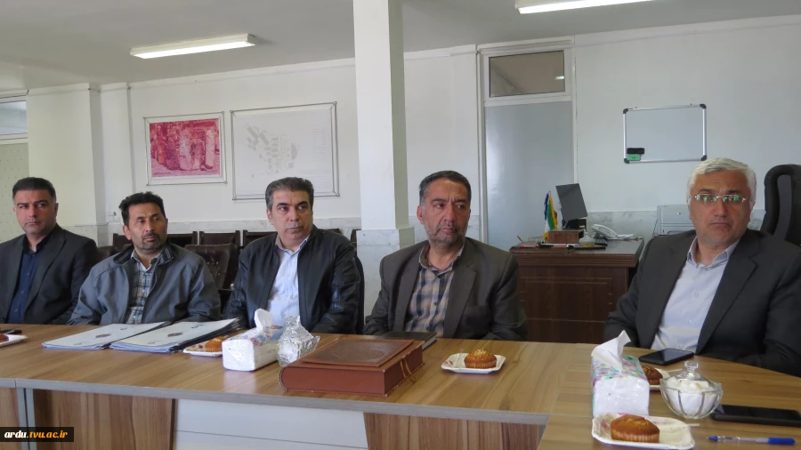 رئیس دانشگاه ملی مهارت واحد استانی اردبیل در مراسم تجلیل از سرآمدان آموزشی؛
برتری دانشگاه ملی مهارت در اشتغال‌زایی؛ مرهون ماهیت عملی سرفصل‌های آموزشی است 2