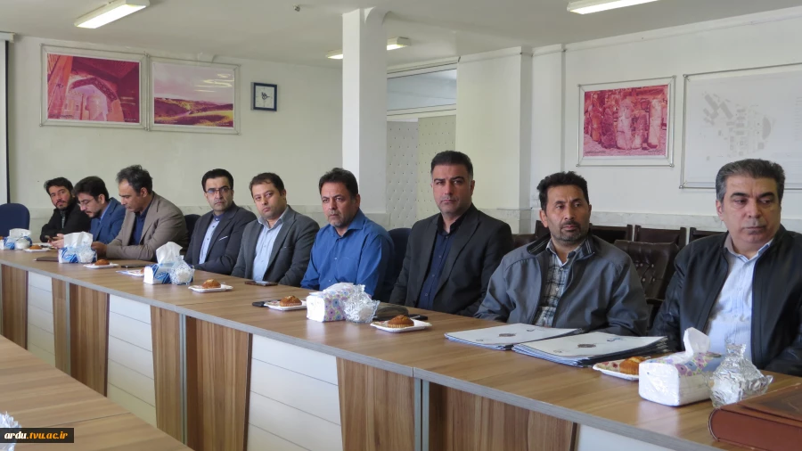 رئیس دانشگاه ملی مهارت واحد استانی اردبیل در مراسم تجلیل از سرآمدان آموزشی؛
برتری دانشگاه ملی مهارت در اشتغال‌زایی؛ مرهون ماهیت عملی سرفصل‌های آموزشی است 2
