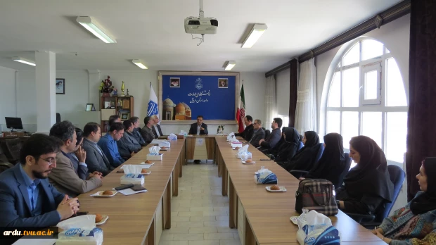 رئیس دانشگاه ملی مهارت واحد استانی اردبیل در مراسم تجلیل از سرآمدان آموزشی؛
برتری دانشگاه ملی مهارت در اشتغال‌زایی؛ مرهون ماهیت عملی سرفصل‌های آموزشی است 2
