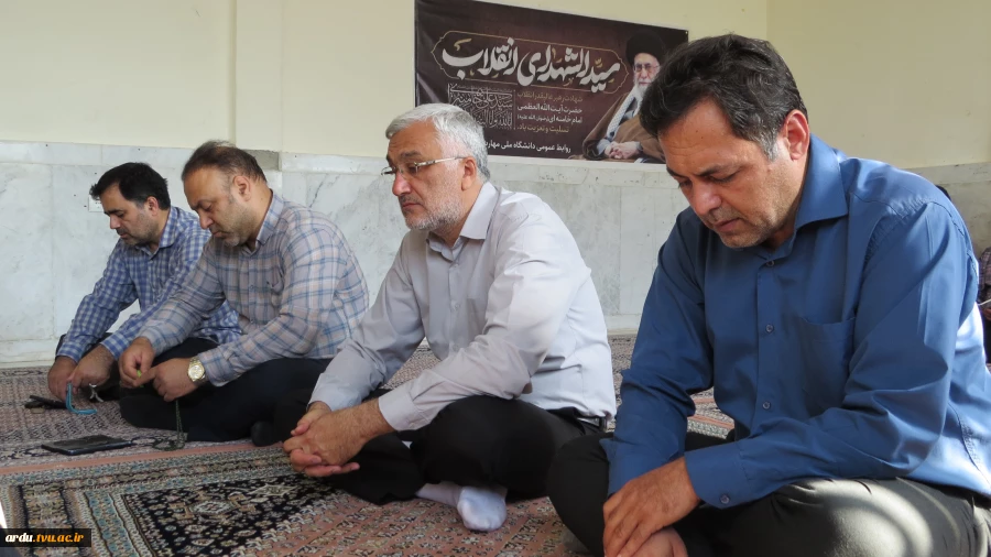 مراسم قرائت زیارت عاشورا به نیابت از قائد شهید امت و خانواده سرافراز ایشان در آموزشکده پسران اردبیل برگزار شد (گزارش تصویری) 6