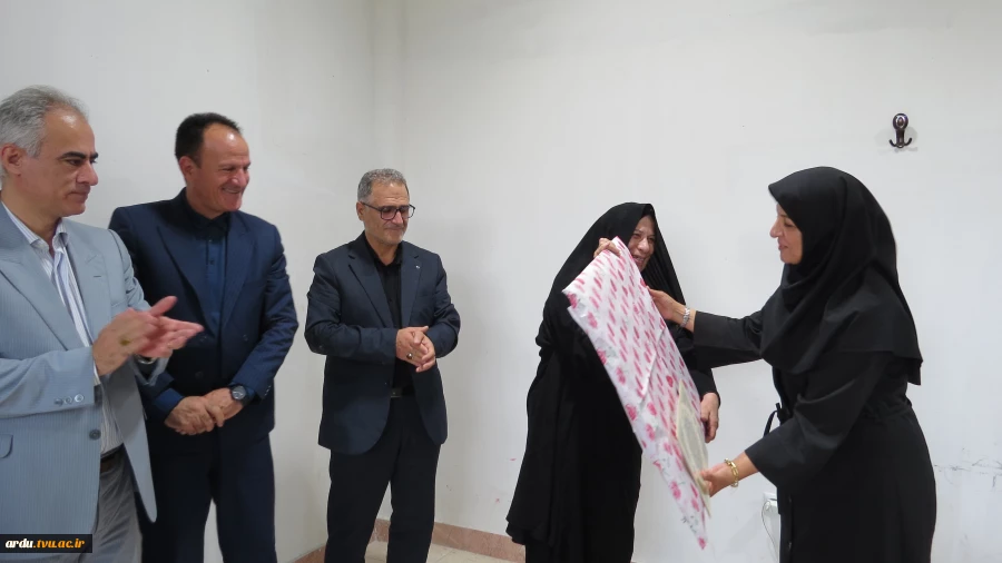 مراسم تکریم و معارفه سرپرست آموزشکده ملی مهارت دختران اردبیل برگزار شد 8