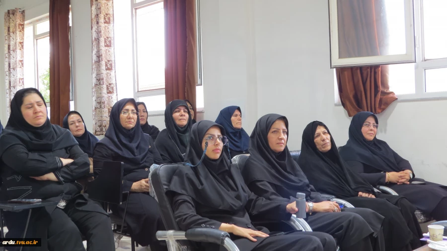 مراسم تکریم و معارفه سرپرست آموزشکده ملی مهارت دختران اردبیل برگزار شد 17