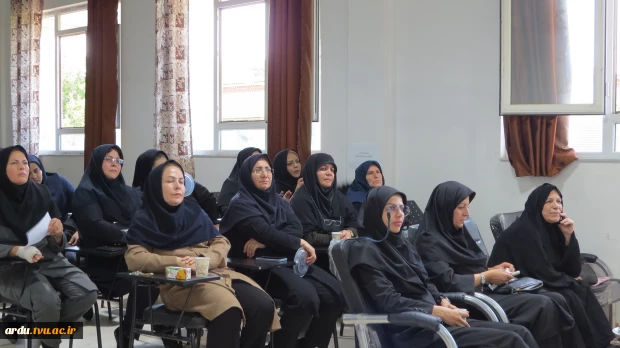 مراسم تکریم و معارفه سرپرست آموزشکده ملی مهارت دختران اردبیل برگزار شد 37