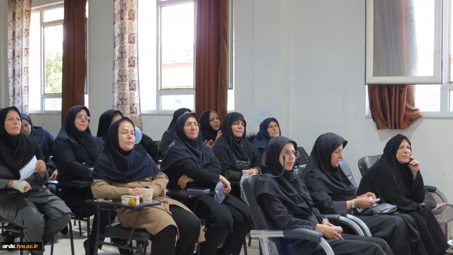 مراسم تکریم و معارفه سرپرست آموزشکده ملی مهارت دختران اردبیل برگزار شد 37