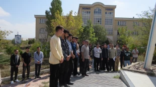همزمان با آغاز سال تحصیلی جدید و با حضور گسترده دانشگاهیان؛
آیین اهتزاز پرچم جمهوری اسلامی ایران در مراکز دانشگاه ملی مهارت واحد استانی اردبیل برگزار شد 2
