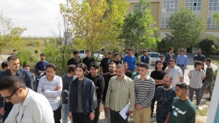 همزمان با آغاز سال تحصیلی جدید و با حضور گسترده دانشگاهیان؛
آیین اهتزاز پرچم جمهوری اسلامی ایران در مراکز دانشگاه ملی مهارت واحد استانی اردبیل برگزار شد 2