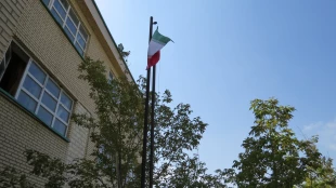همزمان با آغاز سال تحصیلی جدید و با حضور گسترده دانشگاهیان؛
آیین اهتزاز پرچم جمهوری اسلامی ایران در مراکز دانشگاه ملی مهارت واحد استانی اردبیل برگزار شد 4
