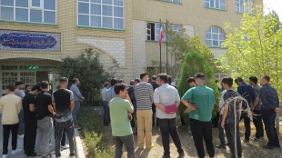 همزمان با آغاز سال تحصیلی جدید و با حضور گسترده دانشگاهیان؛
آیین اهتزاز پرچم جمهوری اسلامی ایران در مراکز دانشگاه ملی مهارت واحد استانی اردبیل برگزار شد 4