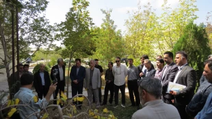 همزمان با آغاز سال تحصیلی جدید و با حضور گسترده دانشگاهیان؛
آیین اهتزاز پرچم جمهوری اسلامی ایران در مراکز دانشگاه ملی مهارت واحد استانی اردبیل برگزار شد 4
