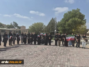 همزمان با آغاز سال تحصیلی جدید و با حضور گسترده دانشگاهیان؛
آیین اهتزاز پرچم جمهوری اسلامی ایران در مراکز دانشگاه ملی مهارت واحد استانی اردبیل برگزار شد 4