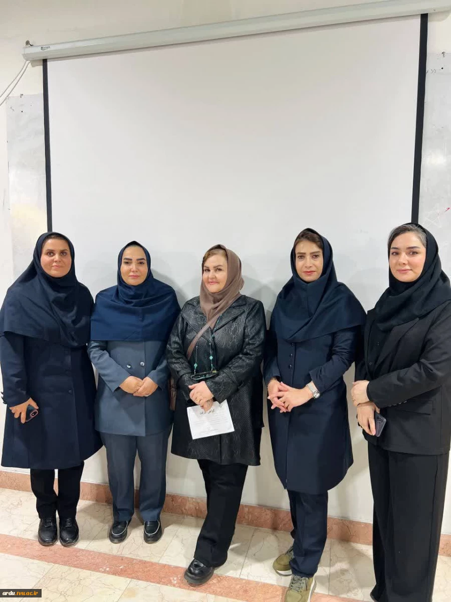 برگزاری نشست فعالان مد و لباس استان اردبیل در آموزشکده دختران اردبیل 6