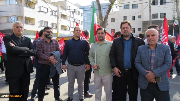 حضور گسترده دانشگاهیان دانشگاه ملی مهارت واحد استانی اردبیل در اجتماع بزرگ «جان‌فدایان ۱۰۰ هزار نفری اردبیل» 4